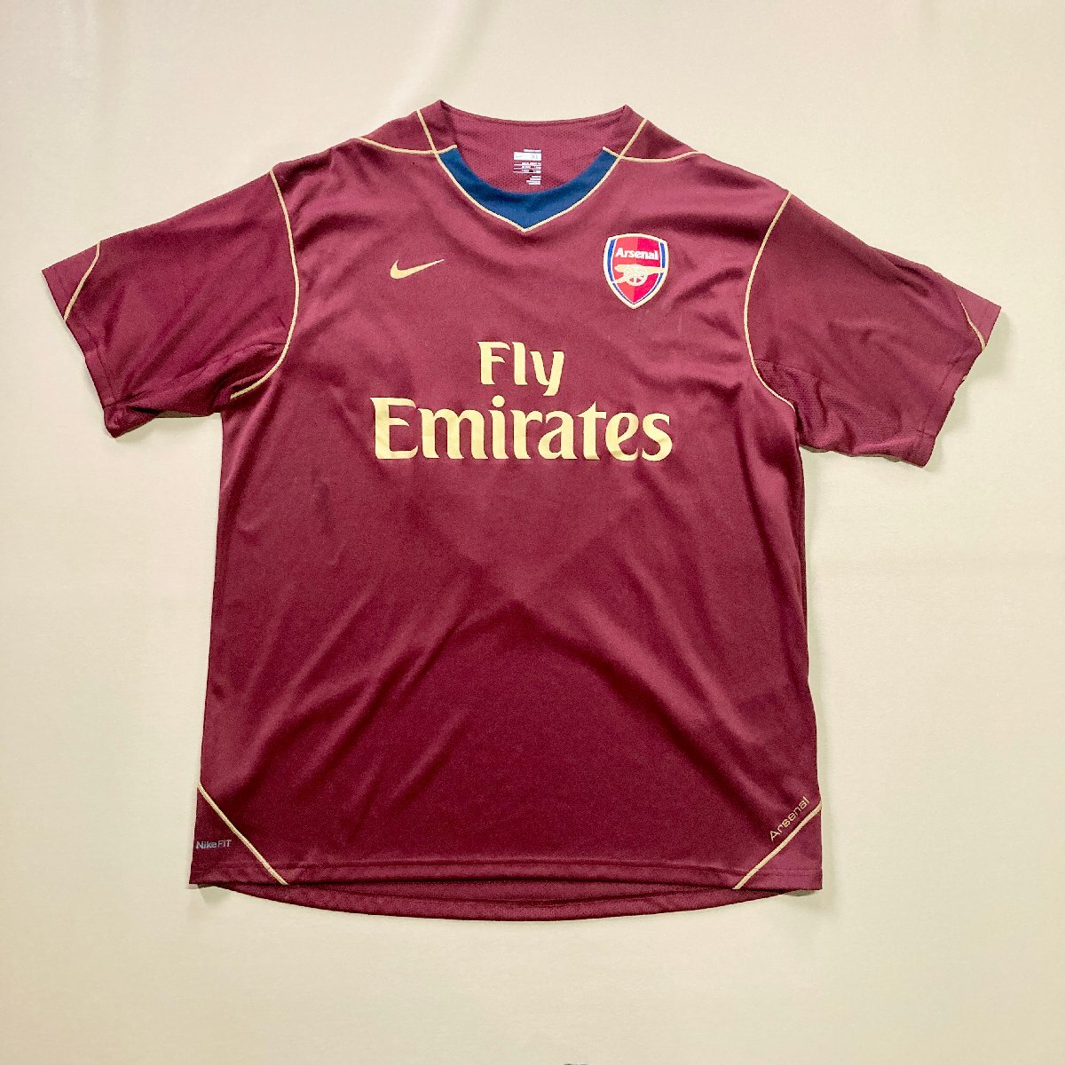 ★NIKE ナイキ Arsenal アーセナル サッカーウエア 半袖 ユニフォーム サイズXL レッド 0.23kg★_画像1