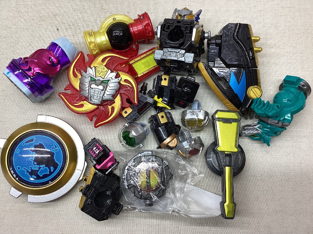 ■仮面ライダー 変身ベルトトイ＆特撮ヒーロートイ まとめ売り いろいろ ごちゃまぜ10㎏ 中古品 /10.4kg■_画像2