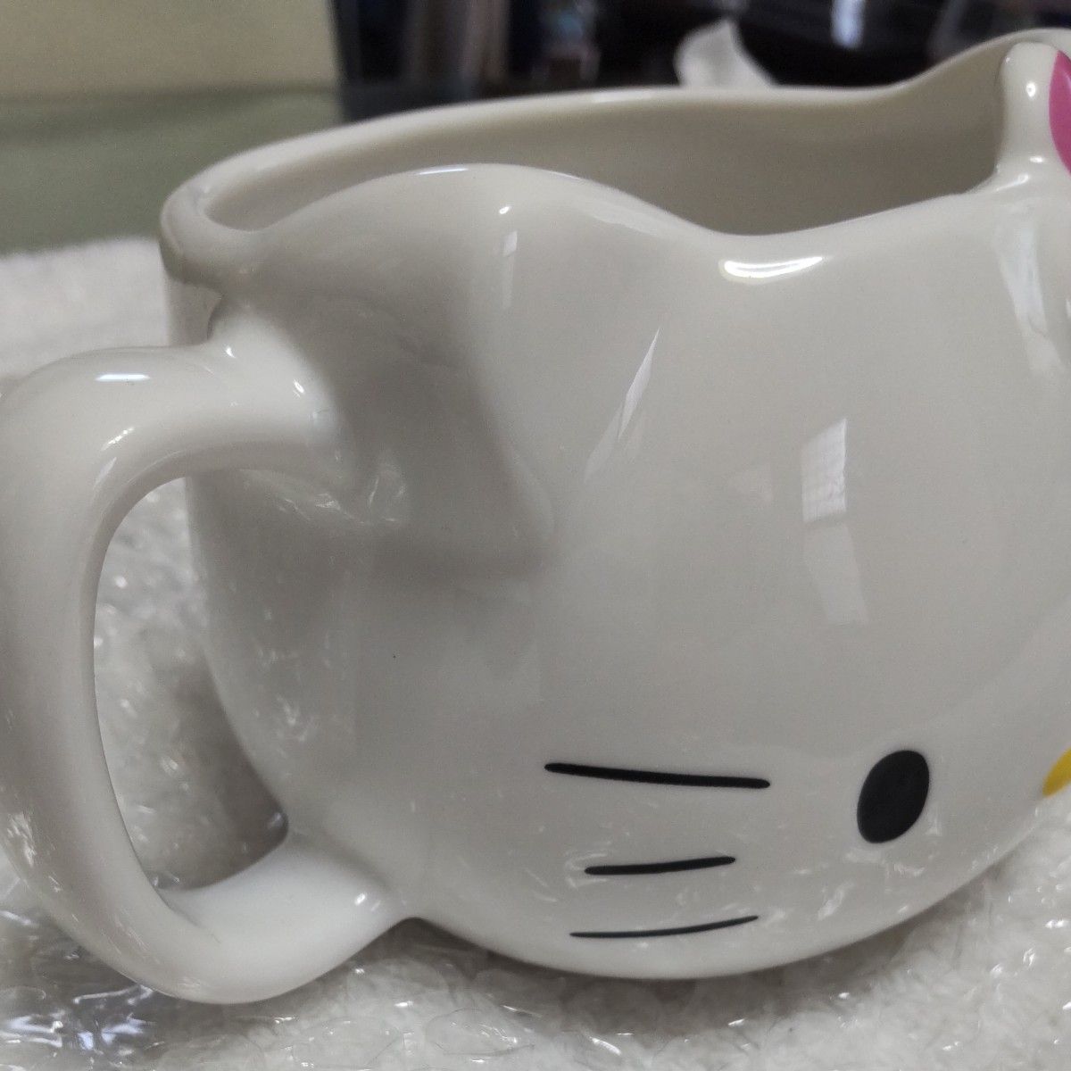 【未使用品】キティ＆ダニエル ダイカットマグカップ 陶器 サンリオ
