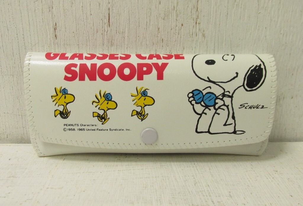 n「昭和レトロ サンリオ Hallmark SNOOPY スヌーピー メガネケース 当時物 未使用品」日本製の画像1