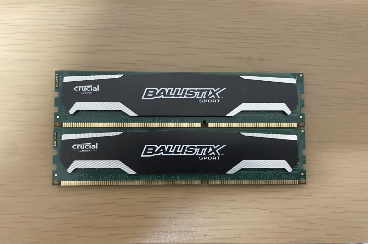DDR3-1600 4GB×2枚 合計8GB PC3-12800 Crucial BALLISTIX SPORT bls4g3d1609ds1s00 黒色ヒートシンク デスクトップ用メモリ 【動作保証】の画像1