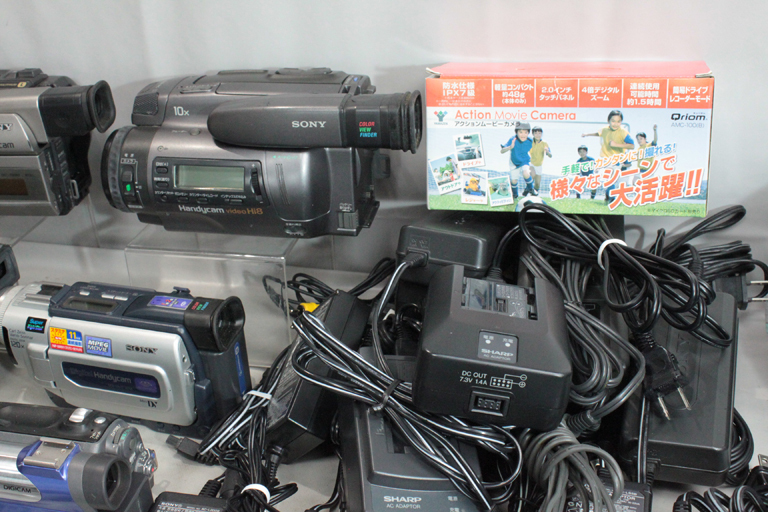 032305 【ジャンク品 ムービー＆ビデオカメラ】 SONY・Panasonic・Victor・Hi-8・miniDV・・・・その他ACC まとめて 大量の画像6