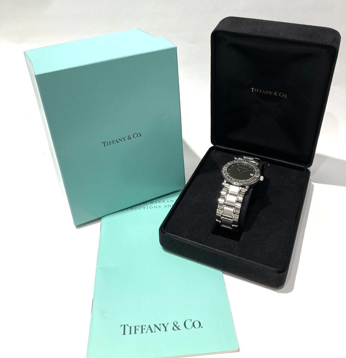 bk-692 Tiffany ティファニー アトラス 9N0293498 QZ デイト 黒文字盤 ANT レディース腕時計 説明書 箱付き(Y213-7)の画像1