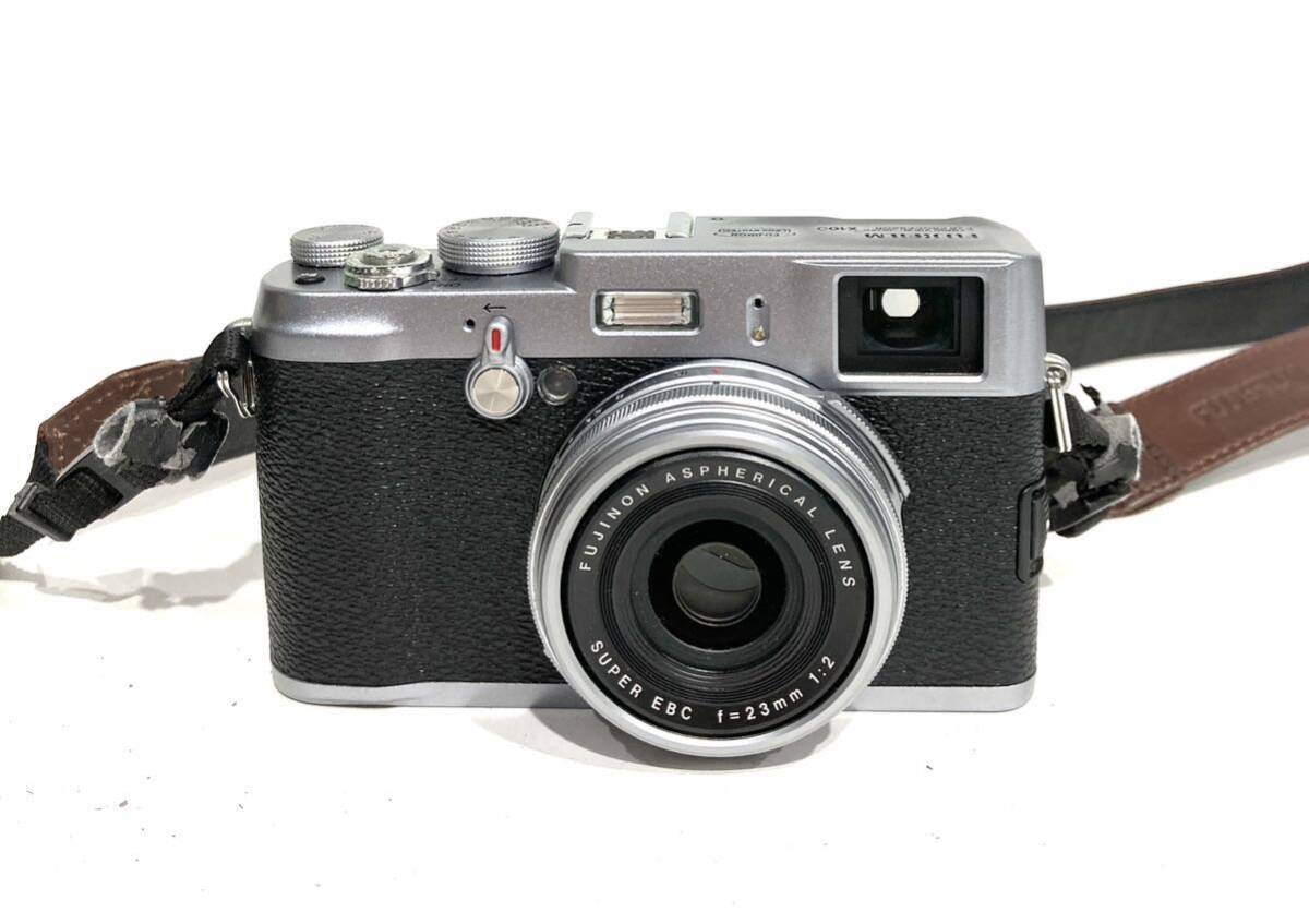 bk-673 FUJIFILM X100 シルバー 富士フイルム　 デジタルカメラ ミラーレス一眼レフ 充電器難あり(O133-1)_画像2