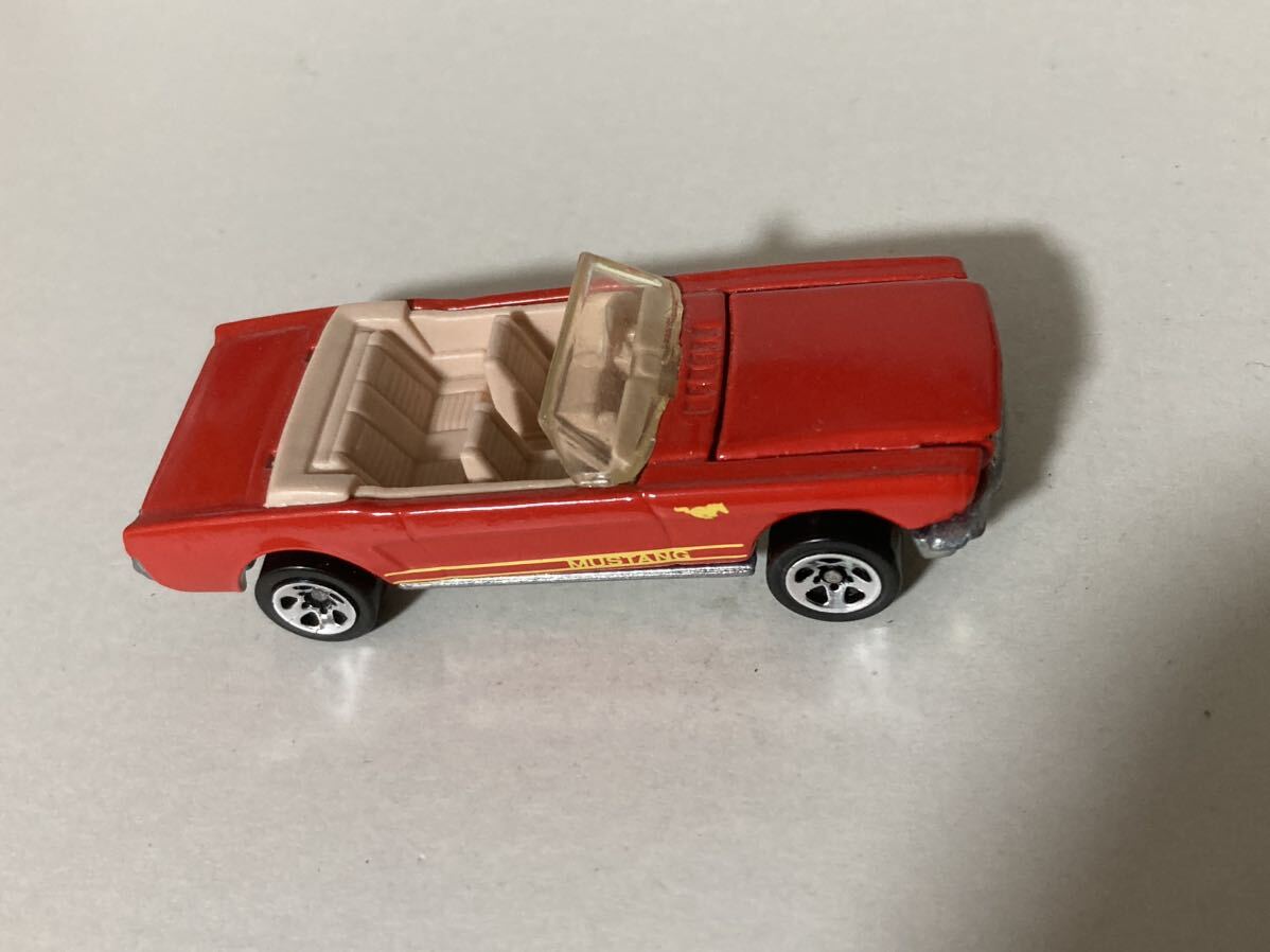 カブリオレ MUSTANG マスタング フォード 小突起有 マレーシア製Hot wheels マテル'83〜 同梱は同日終了分のみ.日曜迄にお支払厳守の画像6