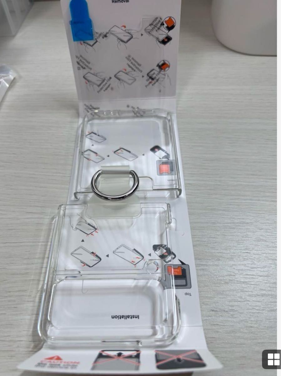 ★限定1点★ 美品　Spigen Galaxy Z Flip4 ケース 透明 スマホケース シンプル