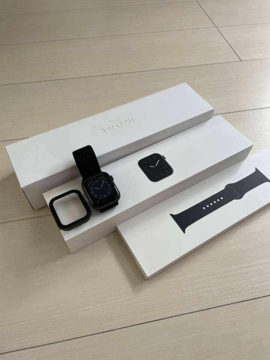 Apple Watch series5 44mm Space Gray Aluminium Case アップルウォッチ シリーズ5 GPSモデル の画像1