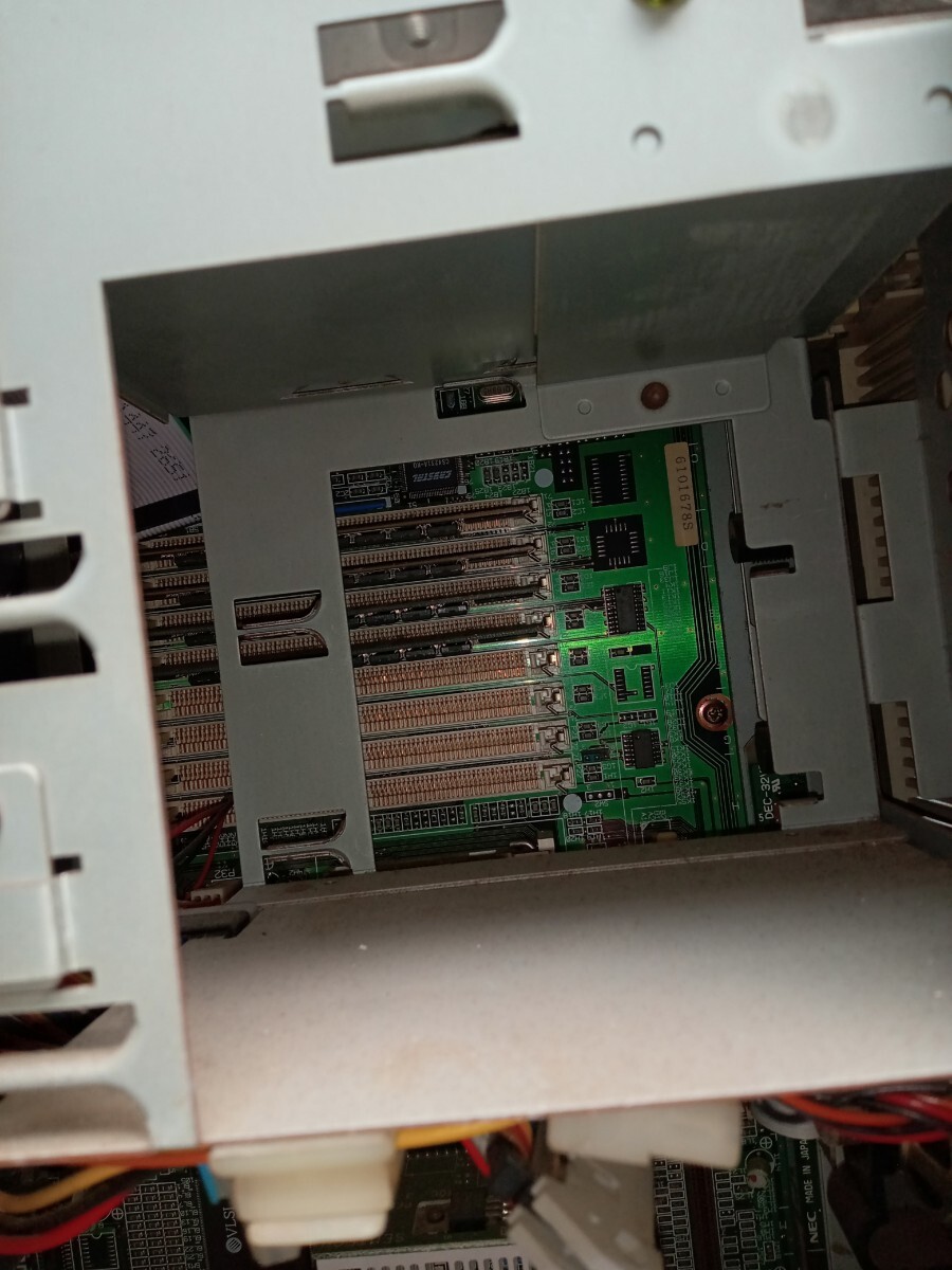 送料込 PC-9821 xt16 通電のみ確認済 キーボード付属 _メモリは14MBあります。