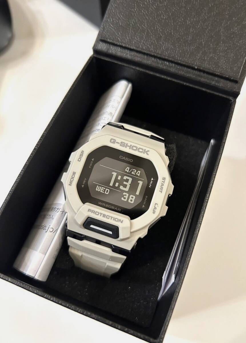 B13)100円～新品同様 CASIO/カシオ G-SHOCK GBD-200UU-9JF G-SQUAD スマートフォンリンクの画像1