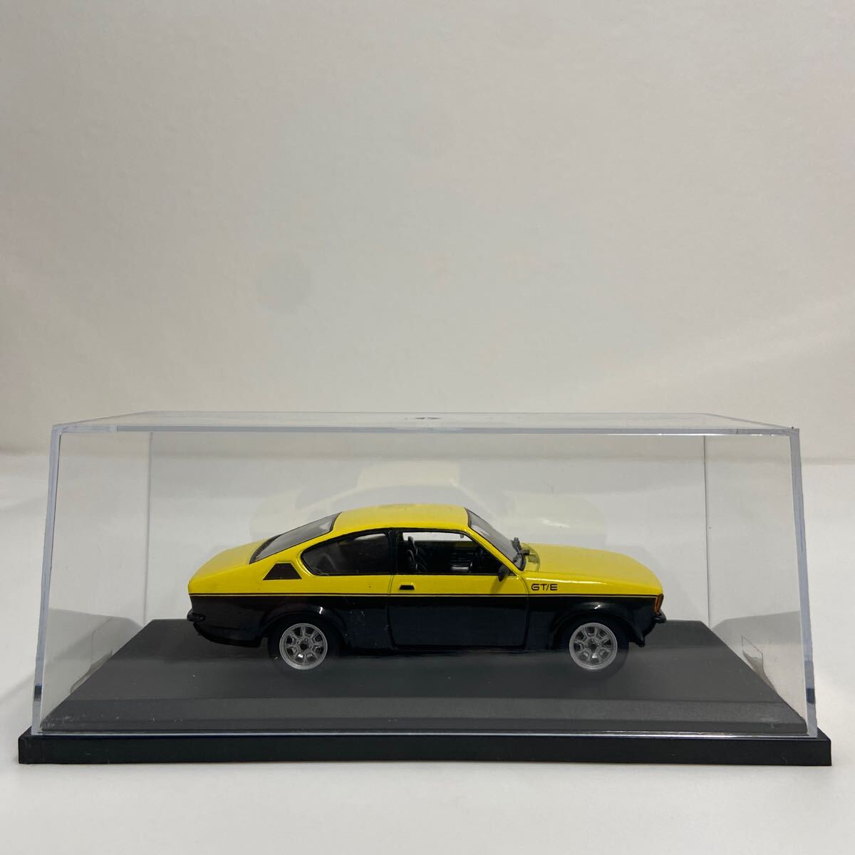 アシェット 国産名車コレクション 1/43 OPEL KADETT GT/E 1976 オペル カデット ミニカー モデルカー_画像5