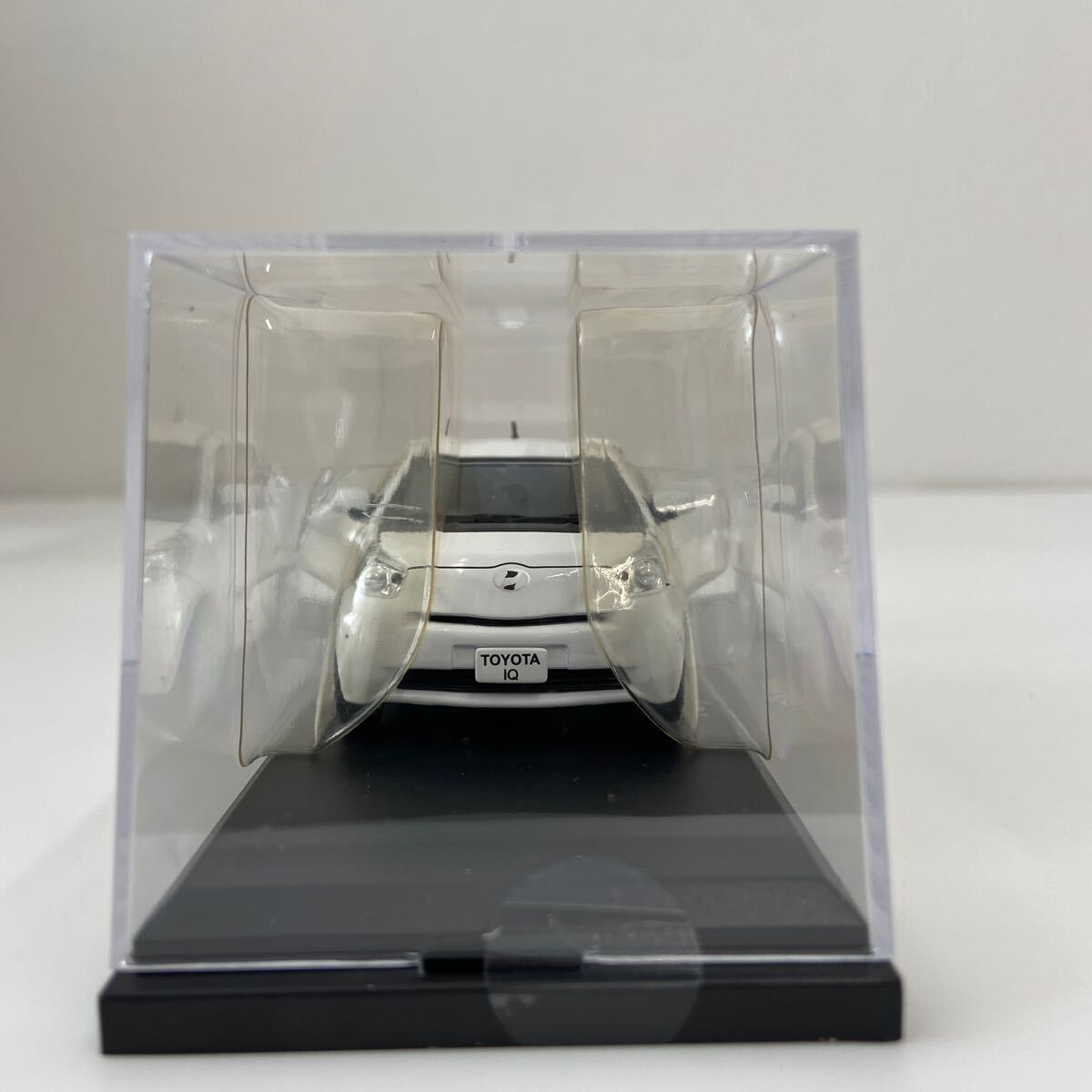 アシェット 国産名車コレクション 1/43 TOYOTA iQ 2012 トヨタ ホワイト ミニカー モデルカーの画像7