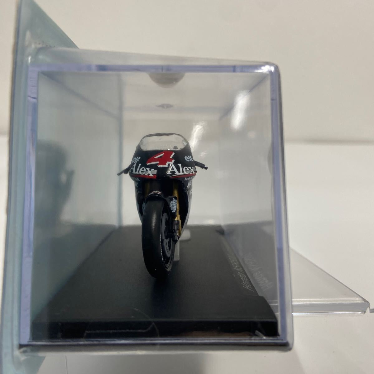 デアゴスティーニ チャンピオンバイクコレクション 1/24 HONDA NSR500 Alex Barros #4 2001 ホンダ アレックスバロス ミニカー MOTOGP_画像2