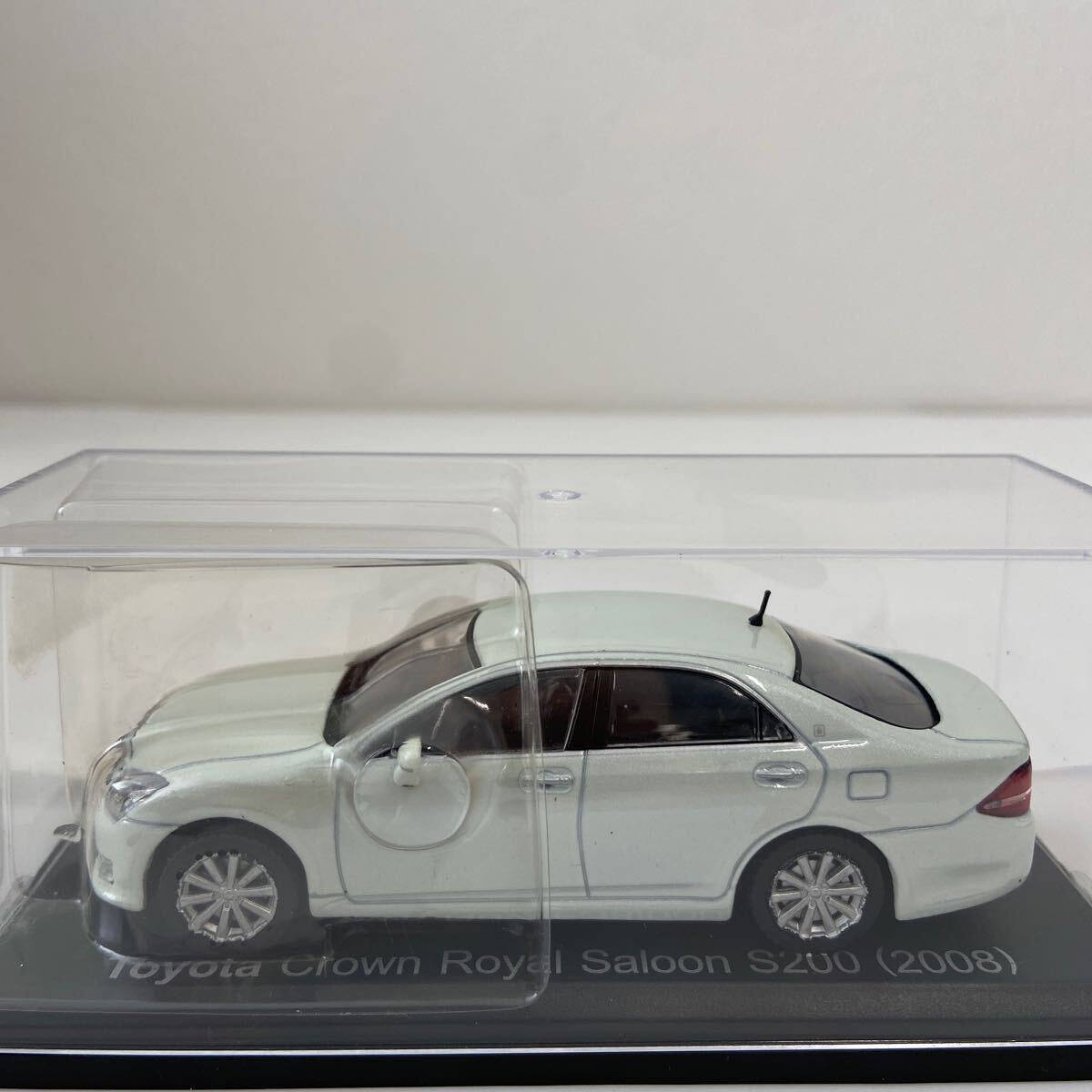 アシェット 国産名車コレクション 1/43 TOYOTA CROWN Royal Saloon S200 2008 トヨタ クラウン ロイヤルサルーン 200系 ミニカー モデル_画像3