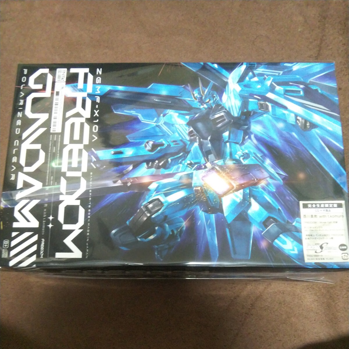 CD FREEDOM west river ..with komuro freedom Gundam polalaizdo clear attached 