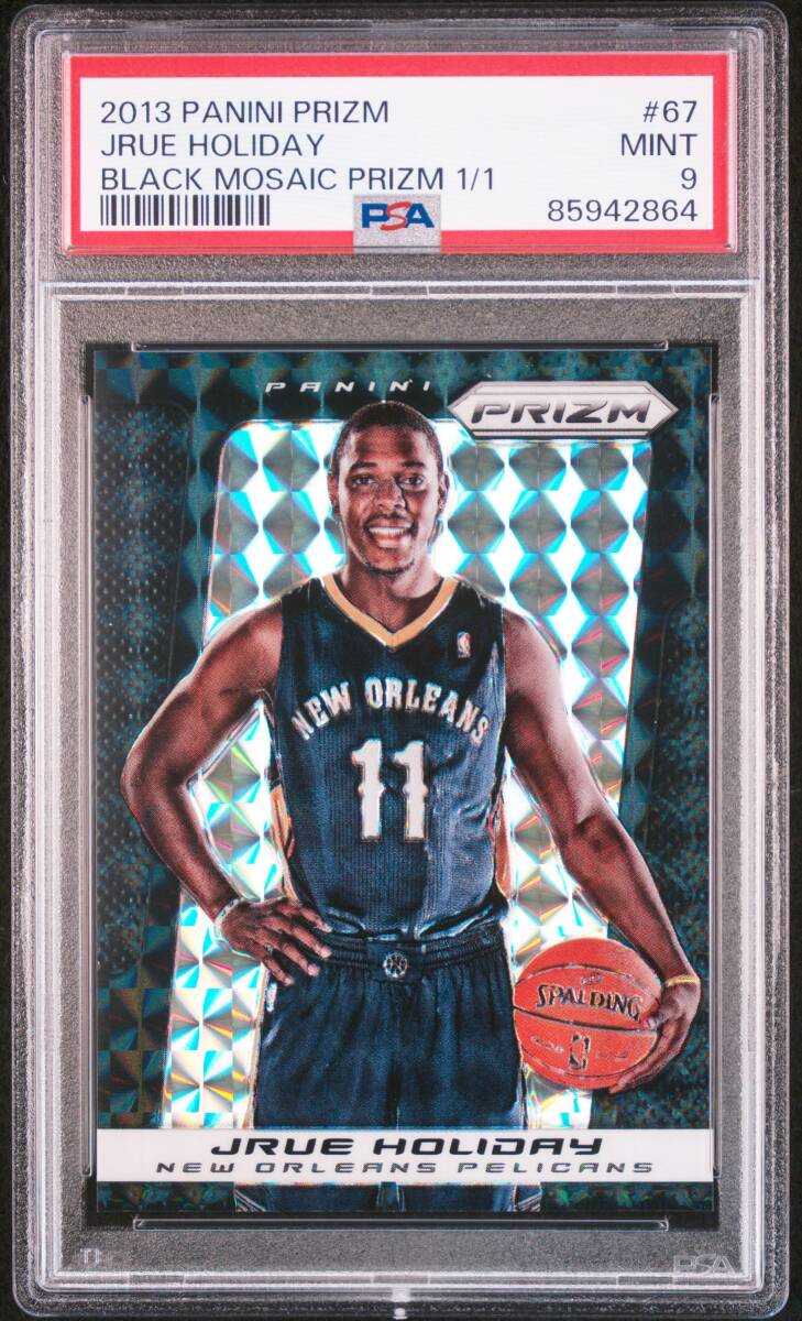 1/1 2013 PANINI PRIZM 67 JRUE HOLIDAY BLACK MOSAIC PRIZM (1/1) PSA9の画像1