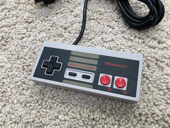 北米版 Nintendo NES Controller ファミコン コントローラー_画像2