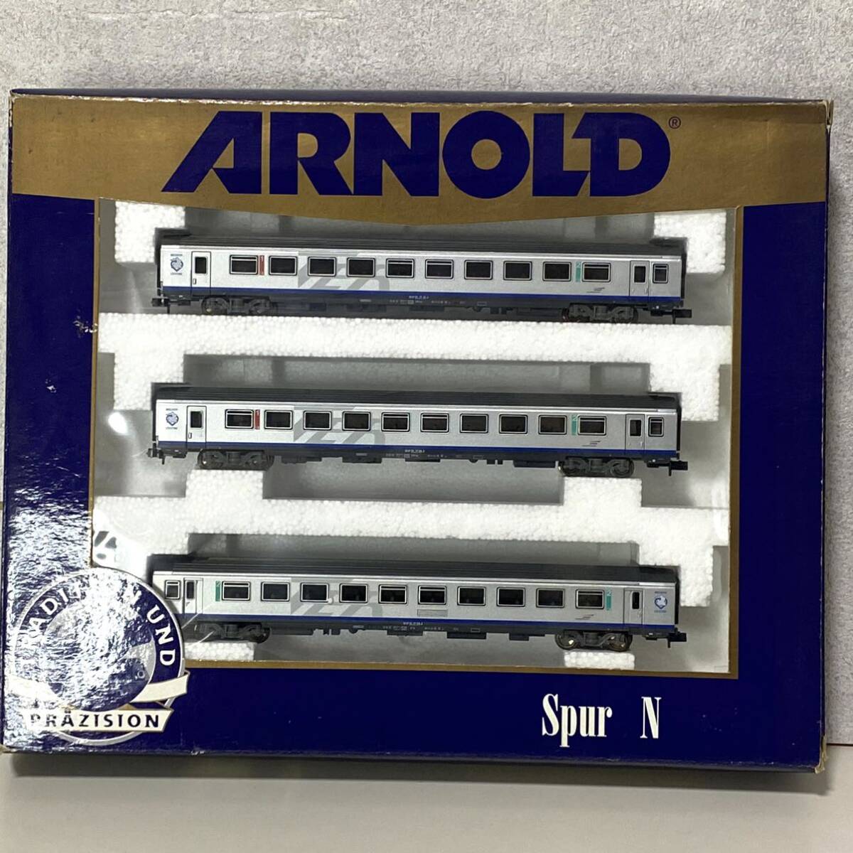 ☆ARNOLD/アーノルド　Nゲージ　Spur N　0384　SNCF/REGION CENTRE　外国車両　客車　3両セット_画像1