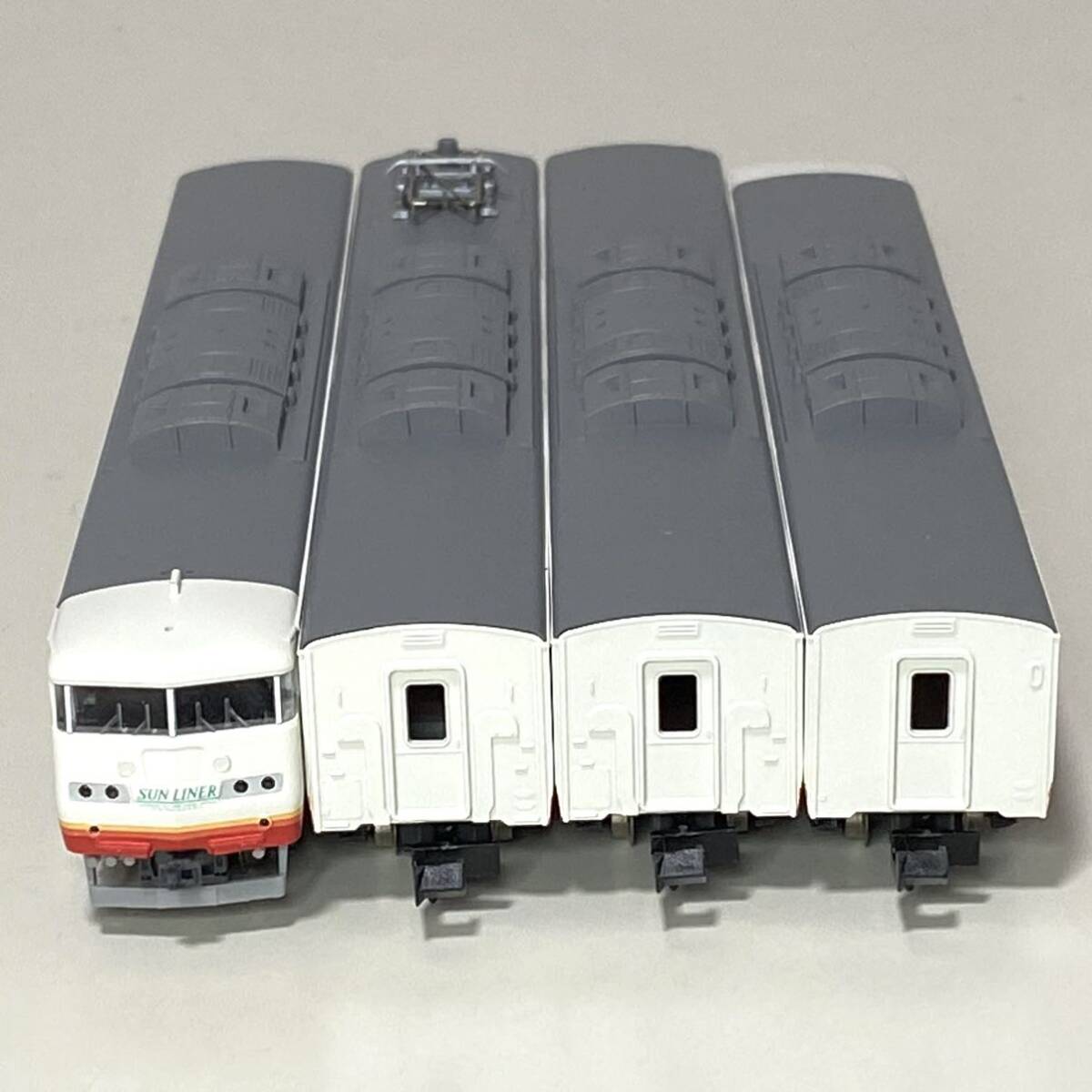 ☆KATO カトー　Nゲージ　10-329　117系　直流近郊形電車　Sunライナー/サンライナー　4両セット　/K046_画像6