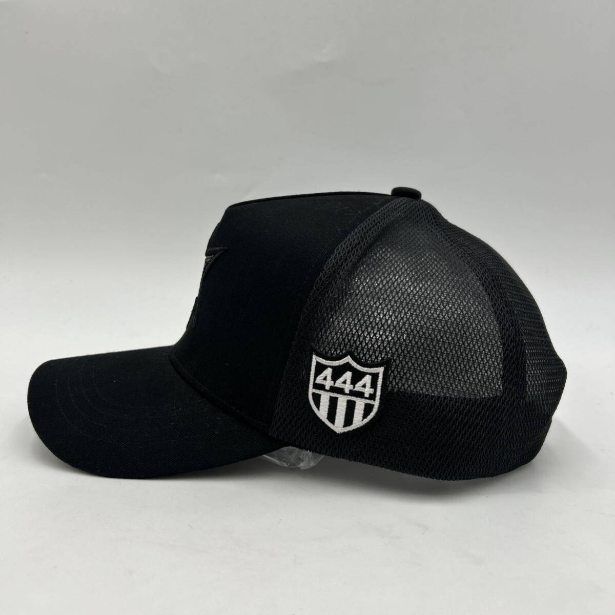 ■ 人気モデル '洗礼されたデザイン' YOSHINORI KOTAKE ヨシノリコタケ BARNEYS NEW YORK バッグストラップ メッシュキャップ 帽子 BLACKの画像4