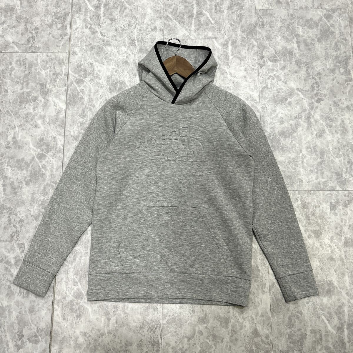 1 ■ '人気モデル '着心地抜群' THE NORTH FACE ノースフェイス Tech Air Sweat Hoodie テックエアスウェットフーディー M 上着 NT11880の画像1