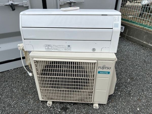 ZZ0195【動作品】FUJITSU 富士通 ルームエアコン nocria ノクリア AS-C25K-W・AO-C25K 2020年製 主に8畳用 2.5kw 中古 引取可 横浜の画像1