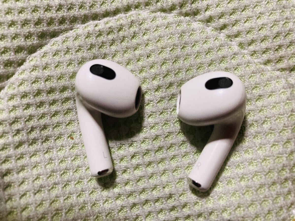 Apple 純正品AirPods 第三世代 第3世代 MagSafe charging case AppleCare＋2024年10月13日まで。MME73J/A アップル 動作確認済み。の画像9