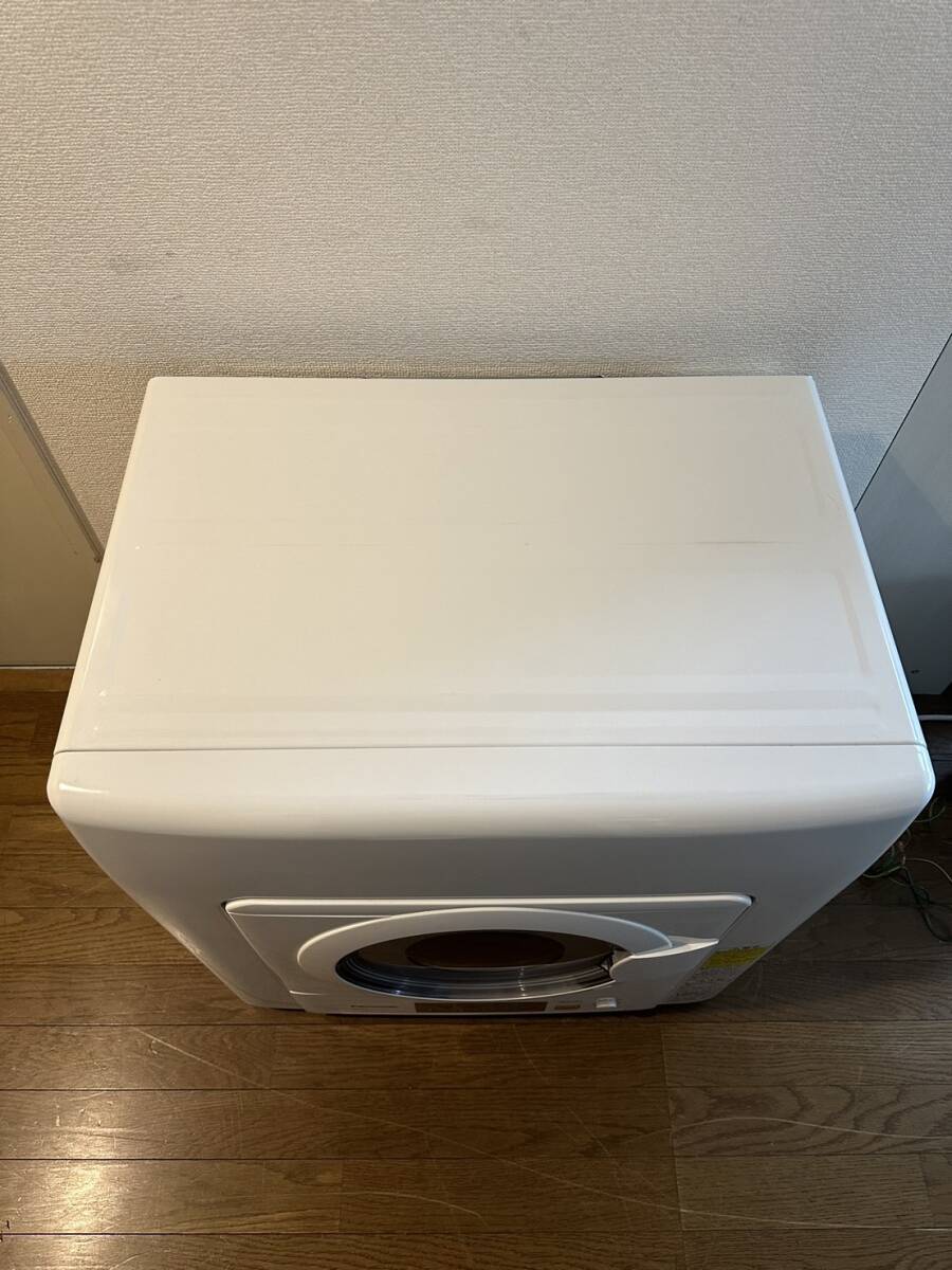 Y【中古品】Panasonic 除湿形電気衣類乾燥機 NH-D503 5.0kg 2022年製 通電動作確認済み ホワイト _画像2