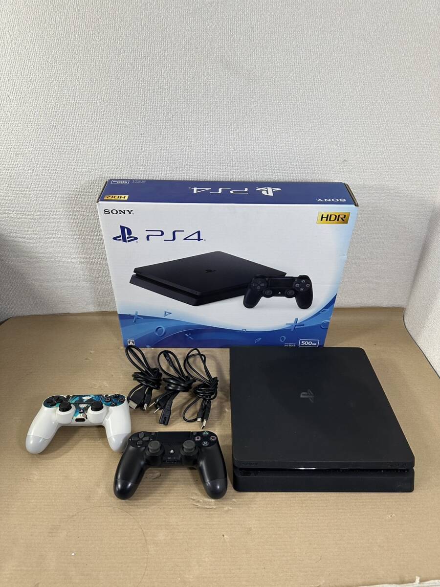 T【中古品】SONY PlayStation4 CUH-2200A 500GB ブラック コントローラー2個 コード 箱付 初期化済 通電動作確認済の画像1