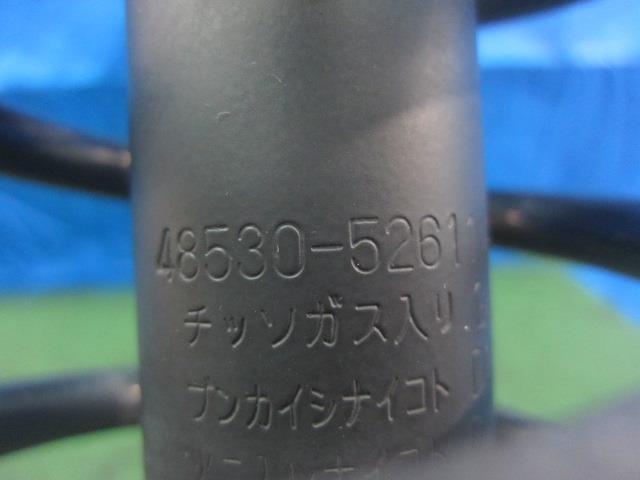 ※ シエンタ DBA-NCP81G 右リアストラット 走行距離86,757KM 48530-52611 48530-80622_画像6