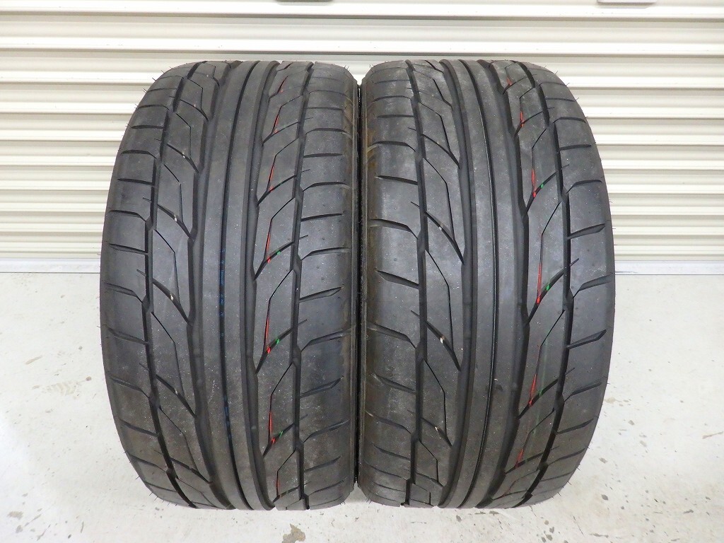 良質 国産 ニットー NT555GⅡ 275/35-20 275/35R20 ほぼ未使用 2023年製 バリ溝 2本SET ベンツ アウディ BMW アルファードヴェルファイア_画像2