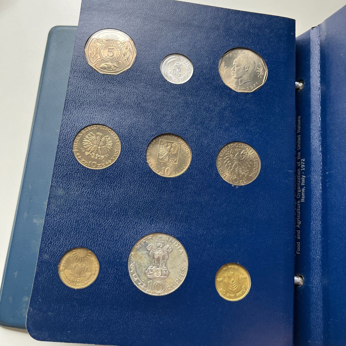 FAO MONEY ALBUM 海外 銀貨　コインアルバム 外国 コレクション 世界の硬貨 まとめて 貨幣 FIAT PANIS ファイル coin silver bronze★11_画像3
