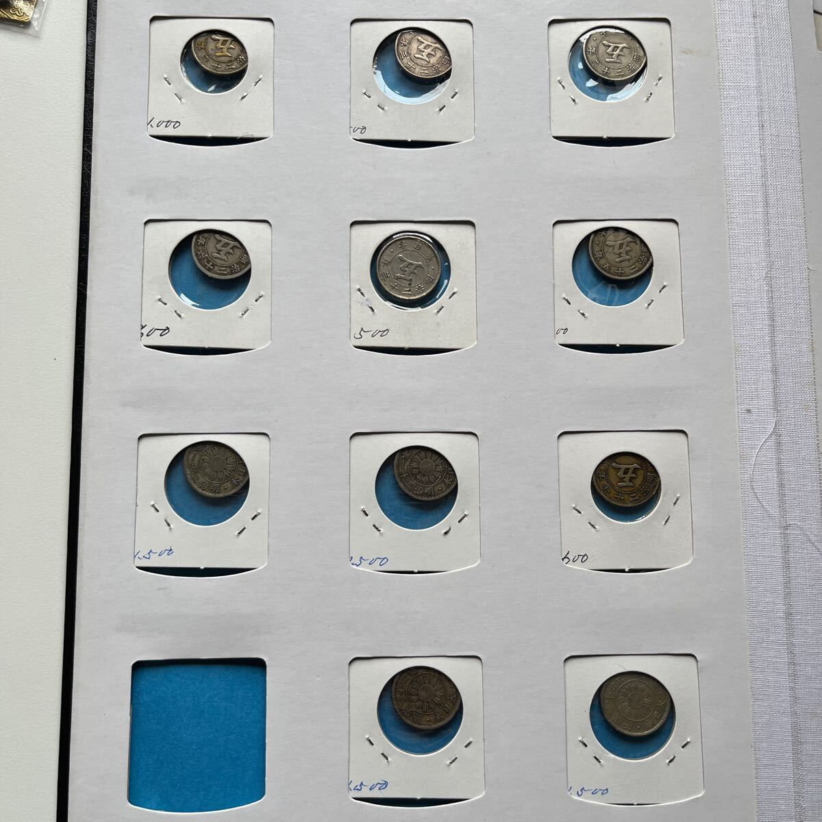 日本 古銭 アルバム 5銭 白銅貨 ニッケル貨 青銅貨 アルミ貨 錫貨 5シート の画像3