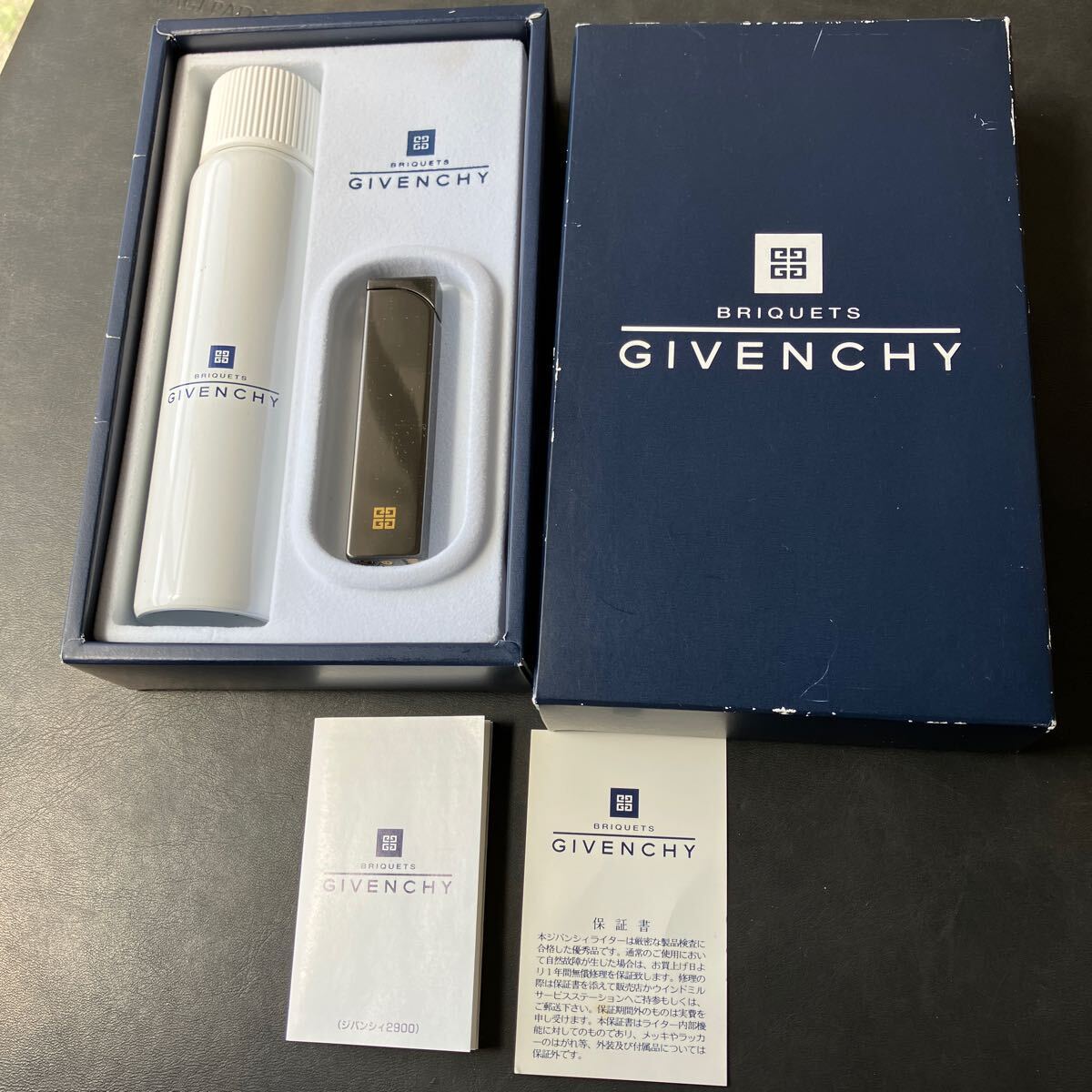 【未使用品】GIVENCHY 2900 ジバンシー ガスライター ケース付 ★19の画像1