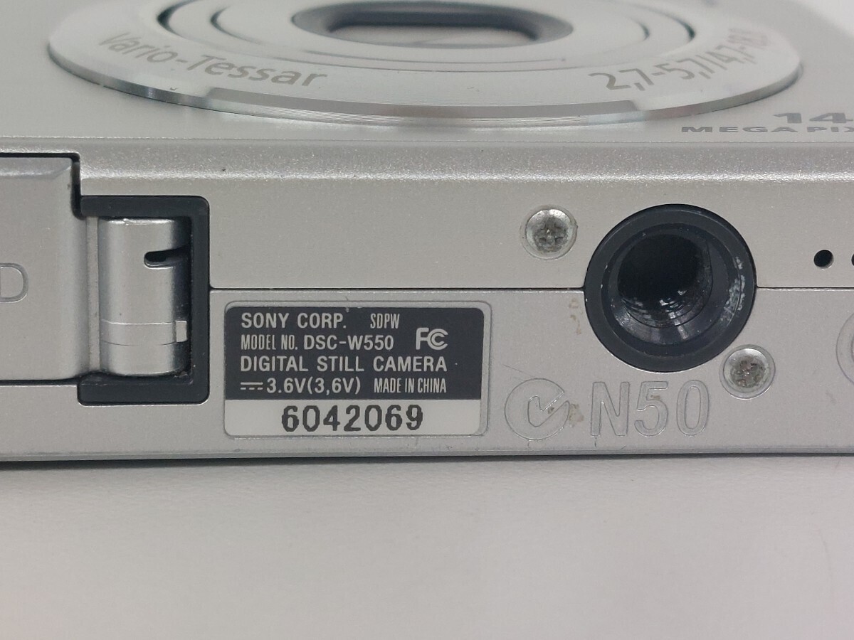 13349　SONY ソニー コンパクトデジタルカメラ Cyber-shot サイバーショット DSC-W550 / Carl Zeiss Vario-Tessar 2.7-5.7/4.7-18.8_画像9