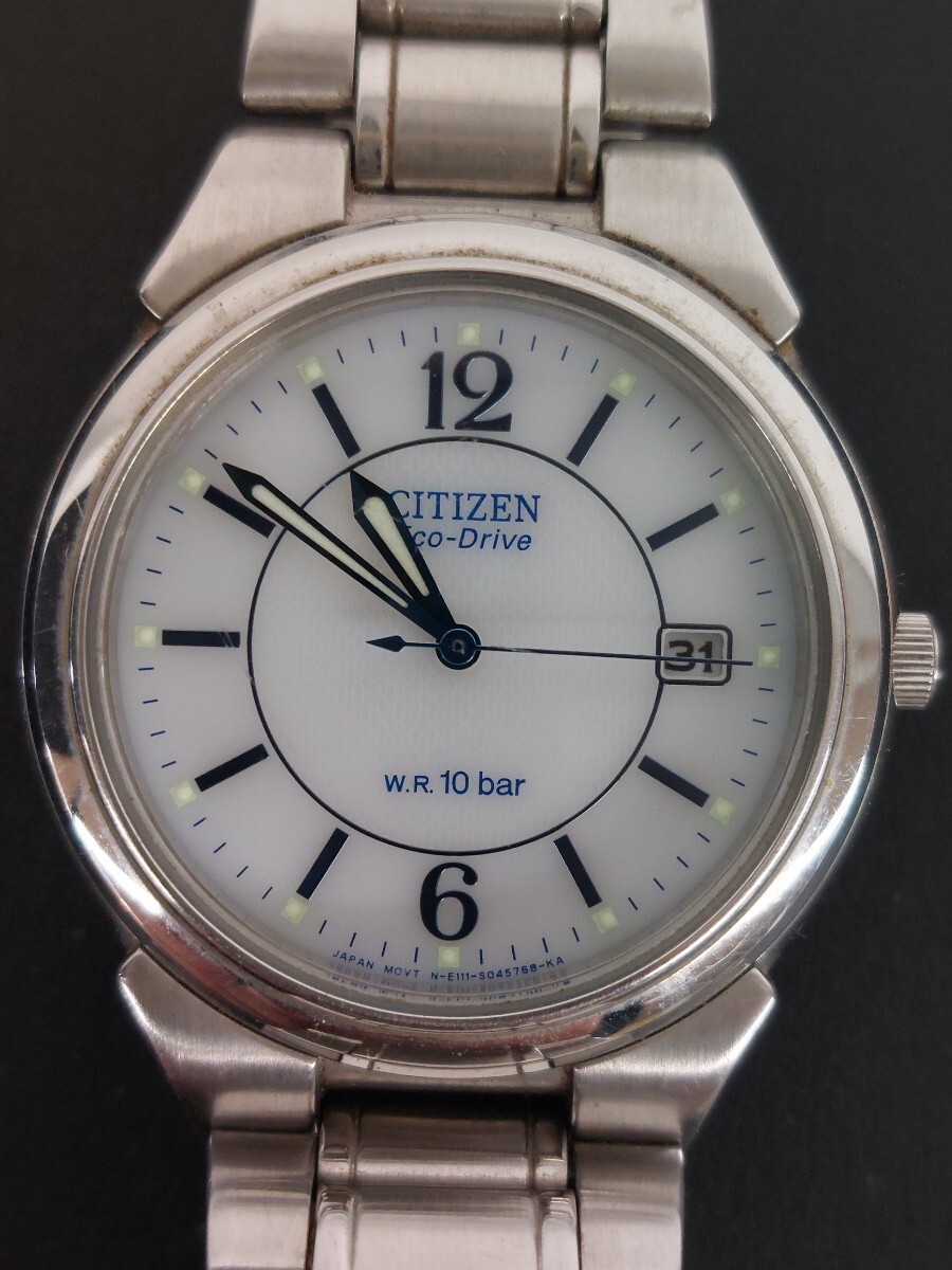 13243 CITIZEN シチズン Eco-Drive エコ ドライブ E111-S027161 3針 デイト ソーラー メンズ クォーツ 腕時計 USED品 現状品の画像2