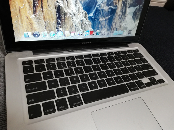 Apple　MacBook　アルミニウムモデル☆　即決/即日発送☆04_画像4