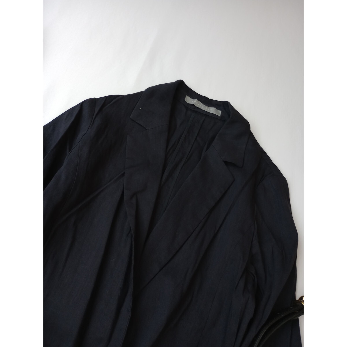 Theory luxe セオリーリュクス「凛と、美しく。」リネン 麻 混 テーラード ジャケット 40 日本製 ネイビーブラック (23S+8446)の画像2
