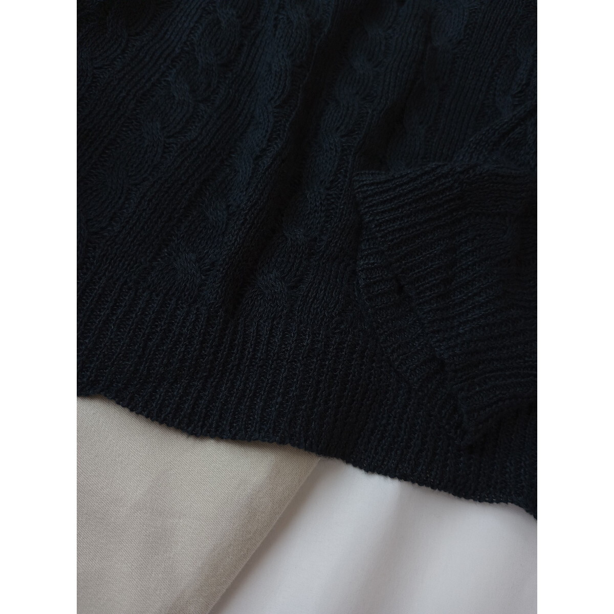 マーガレットハウエル「お気に入りの服をずっと…」リネン麻100％ 透かしケーブル編み ニット プルオーバー 日本製 Ⅱ ブラック (12Y+9065)_画像3