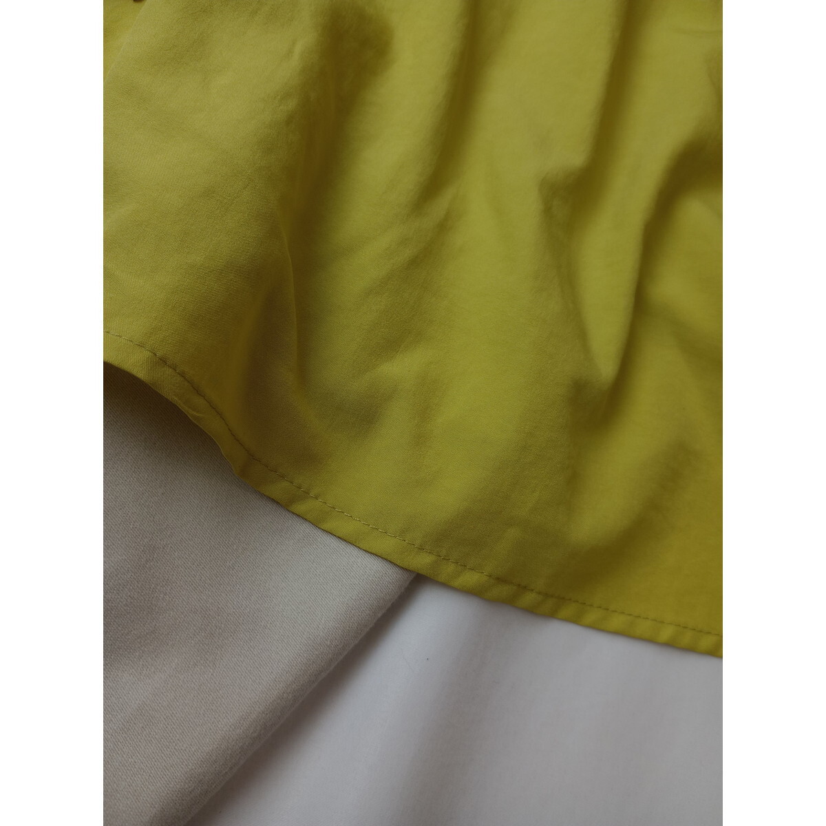 ロペピクニック「ほらっ！色を着るっていい！」バックティアード チュニック ブラウス 長袖 38 M 黄緑 ライトグリーン (5Y+9131)_画像3