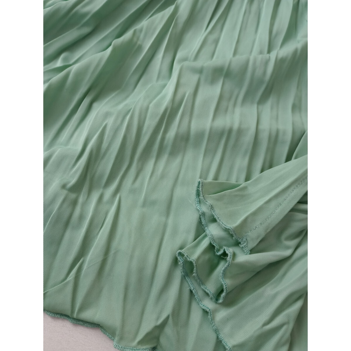  Urban Research item z[ attractive cotton plant ...] no sleeve washer pleat side slit long One-piece green (59S+8606)
