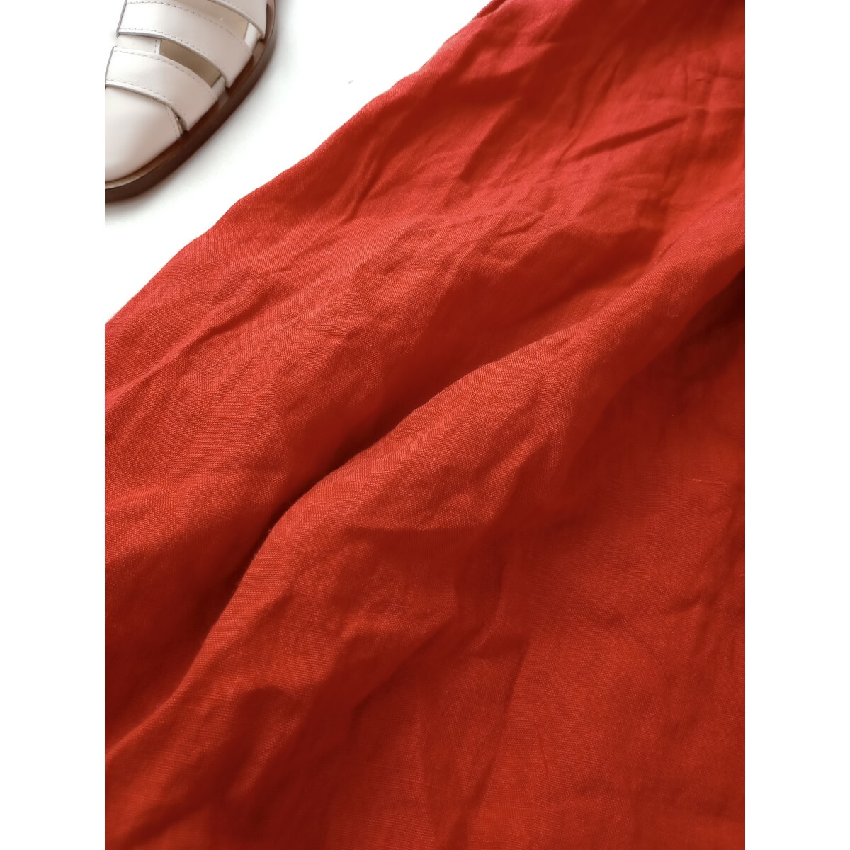 l'atelier du savon アトリエ ドゥ サボン「華やかさを、ラフに着る。」リネン 麻 100％ バックリボン ロング ワンピース 赤 (59S+9308)_画像3