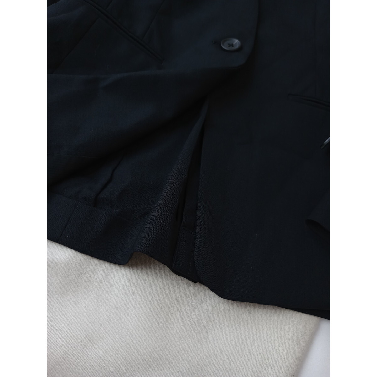 UNITED ARROWS ユナイテッドアローズ「大人をすっきり見せる服」ノーカラー ジャケット 羽織り 黒 ブラック 36 Ｓ(49K+0629)の画像4