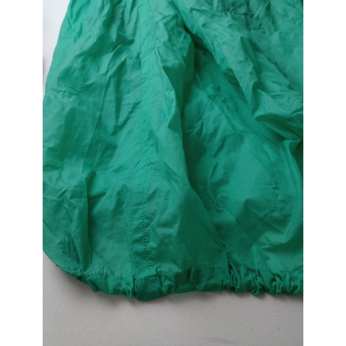 新品 CITEN シテン ユナイテッドアローズ「なんだか、アクティブな日に着たくなる。」ナイロン100％ 差し色 コクーン スカート (66K+0861)の画像3