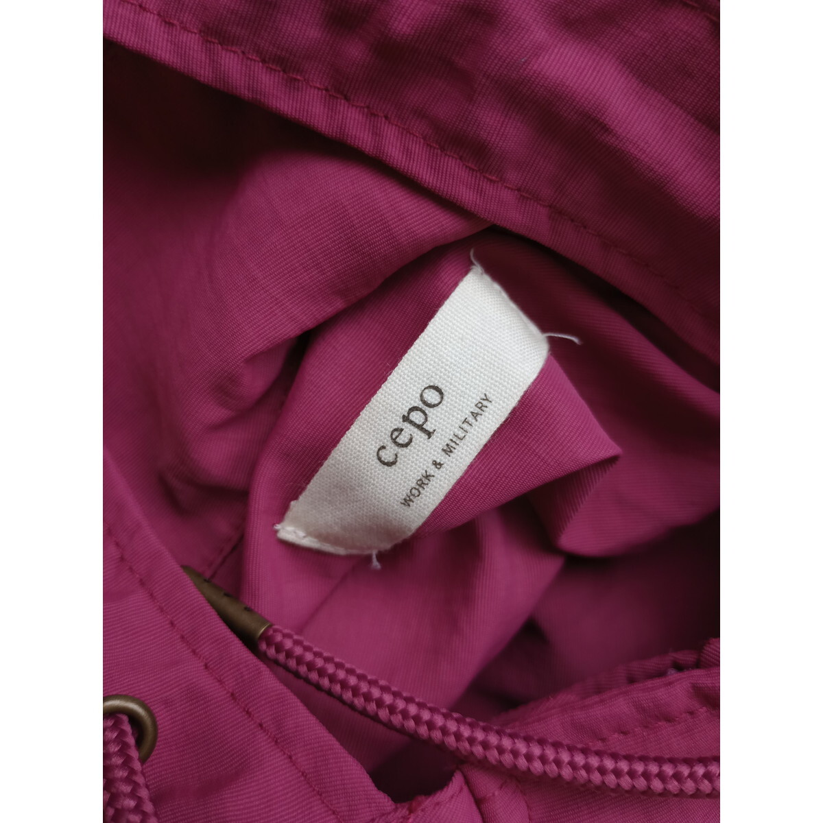 セポ cepo「すっぽり。隠れても女っぽ♪」ナイロン100％ 差し色 オーバーサイズ フーディー ジャケット 羽織り ローズピンク (37K+0475)の画像5
