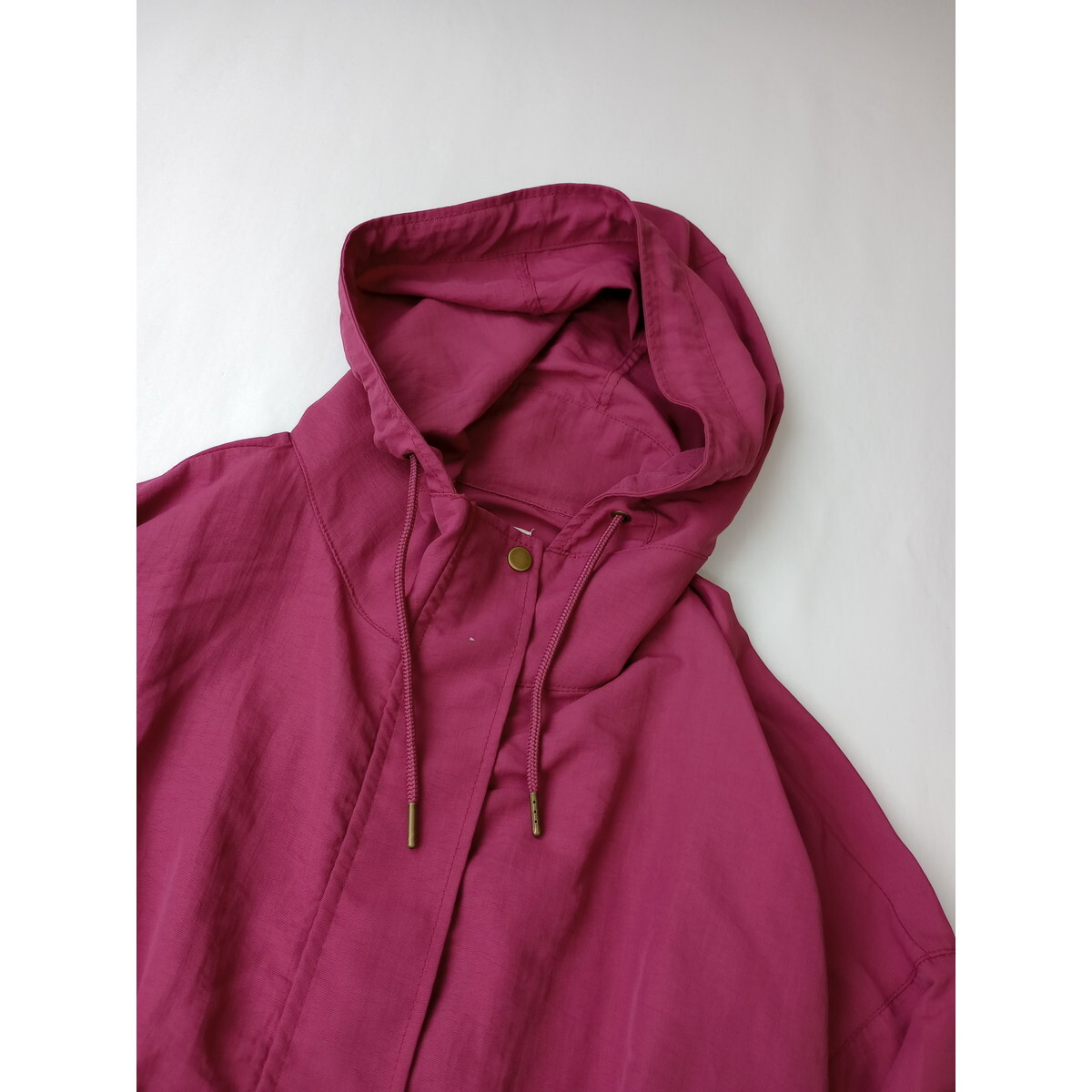 セポ cepo「すっぽり。隠れても女っぽ♪」ナイロン100％ 差し色 オーバーサイズ フーディー ジャケット 羽織り ローズピンク (37K+0475)の画像2