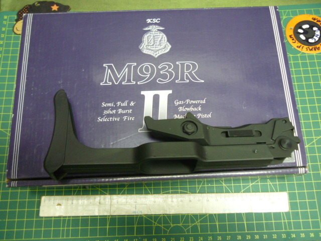 セール、新品MGC,KSC,KWA系M93Rガスガン用折り畳みメタル製ストックです。オート9AUTO9,ROBOCOPの画像1