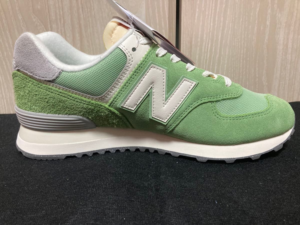 新品未使用品25cmニューバランス（newbalance）レディーススニーカーU574RCC緑ライトグリーンML574好きにも