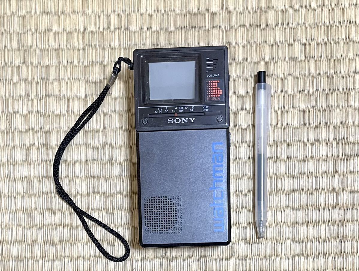 希少 【SONY/ソニー 1983年 watchman/ウォッチマン FD-20 白黒テレビ】通電確認済み 昭和レトロ 当時物 watchman の画像8