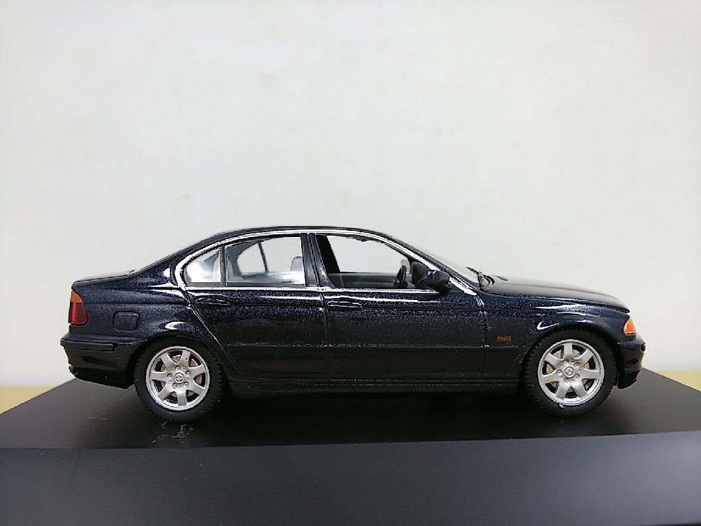 ■ Schucoシュコー製 1/43 BMW 328i ダークネイビー？ モデルミニカーの画像4