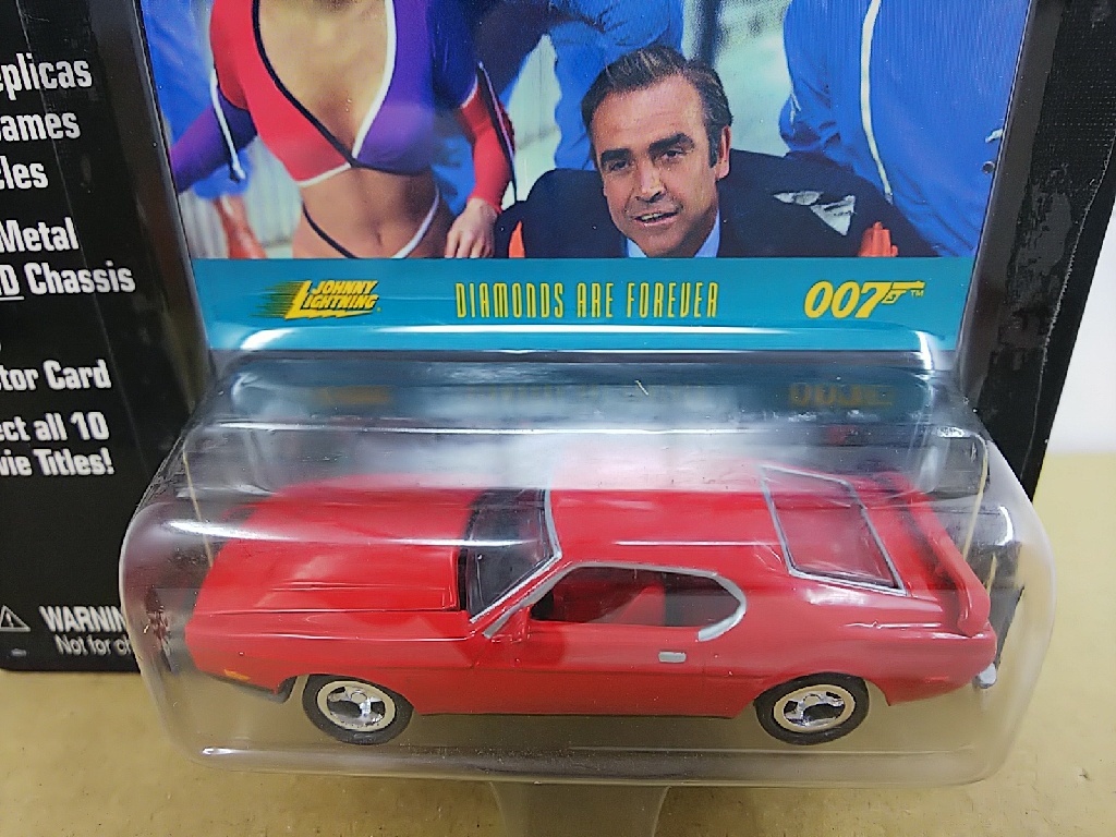 ■ JOHNNY LIGHTNIGジョニーライトニング JEMES BOND 007 1/64 1973 FORD MUSTANG レッド フォードマスタングマッハ1？ ミニカー_画像5